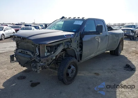 2020 Ram 3500 Tradesman 4X4 8' Box from USA, damaged, VIN 3C63RRGL3LG241856